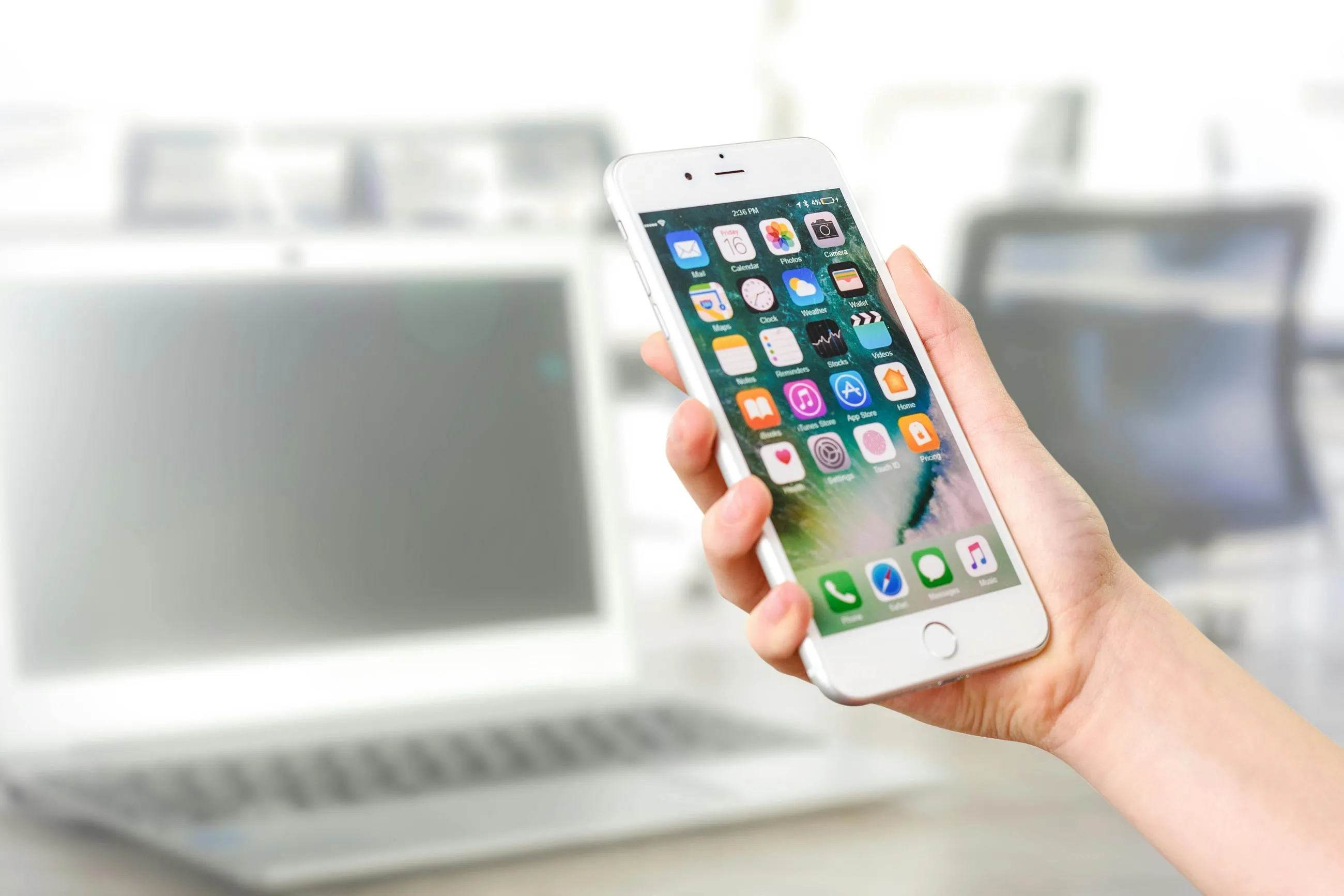 App Tracking: Why I Use Web Versions Instead of Native Apps