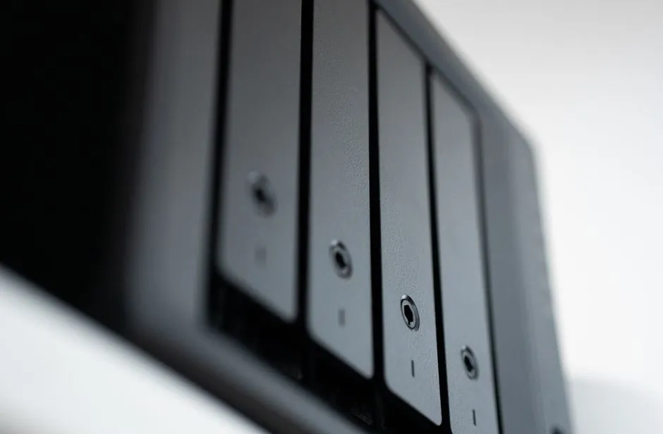 Cloud backup to Google Drive with QNAP HybridMount and Syncthing