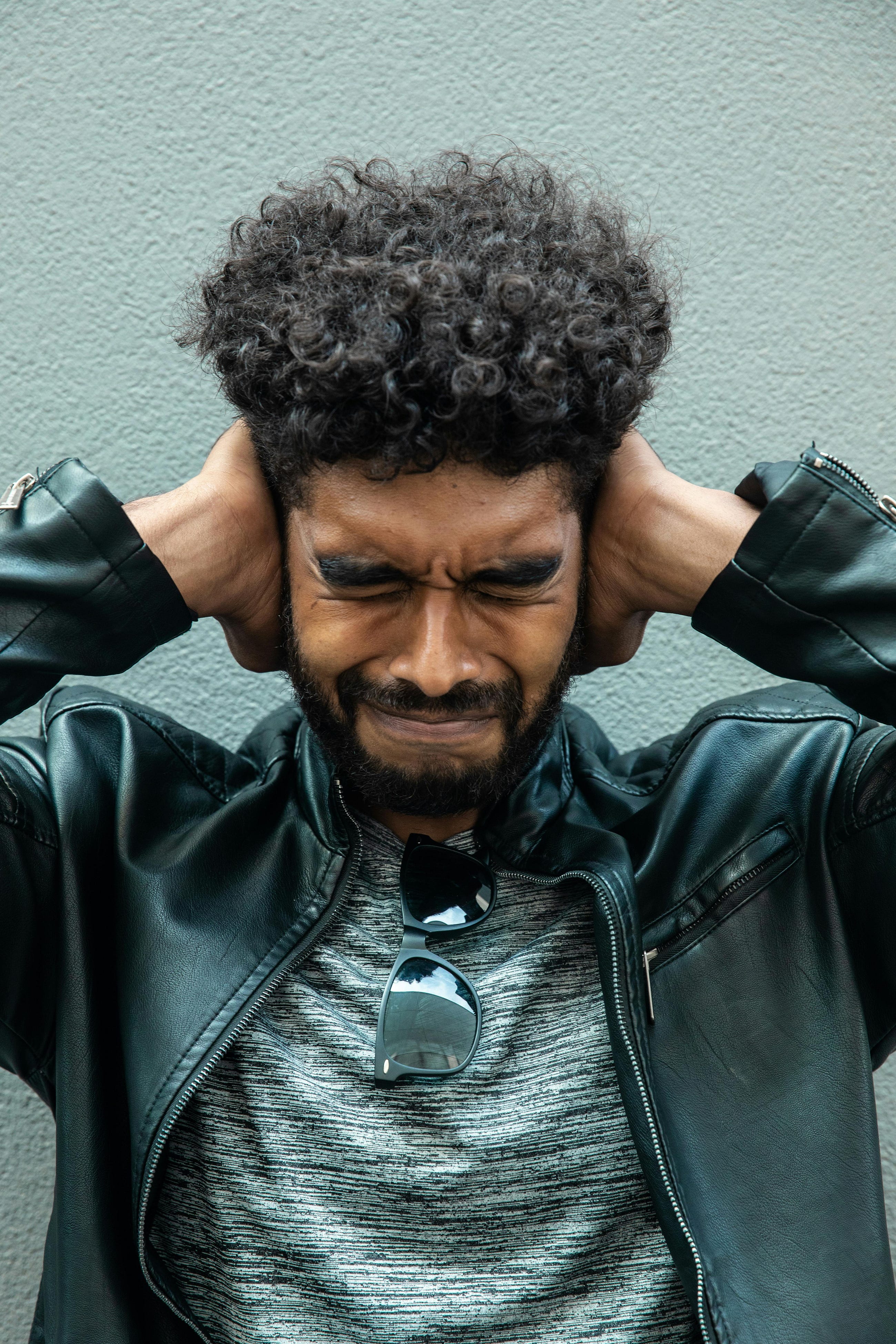 Surrounded by Noise: How to Find Clarity When Everything Feels Urgent